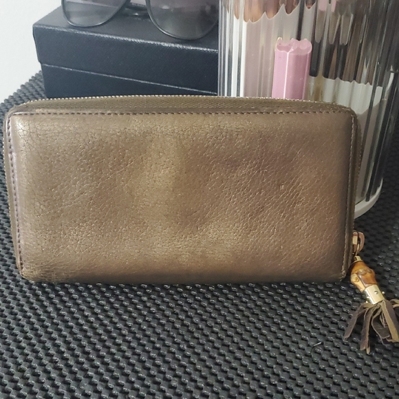 Gucci Tan Leather Zipper Wallet - Picture 2 of 6